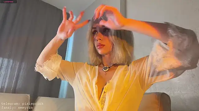 KittenFang online show from 07/24/26, 05:05