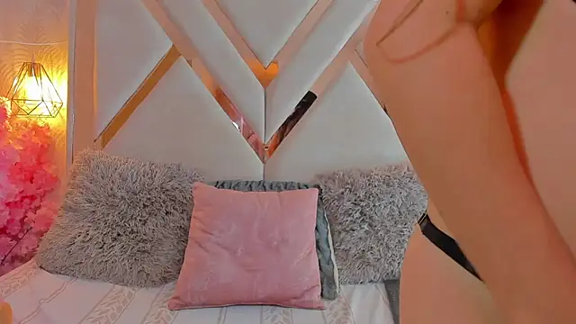 anni honeyriveras online show from 04/05/26, 09:01