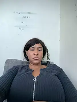 LuckyKhloe online show from 10/29/25, 11:45