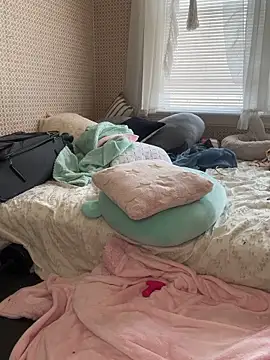 Snapshot of goddesskass chatting on 04/14/26, 04:13 goddesskass online show from 04/14/26, 04:13