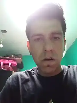 Snapshot of TragicAirplane168 chatting on 09/27/25, 04:45 TragicAirplane168 online show from 09/27/25, 04:45