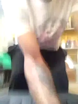 Snapshot of TragicAirplane168 chatting on 11/29/25, 08:23 TragicAirplane168 online show from 11/29/25, 08:23