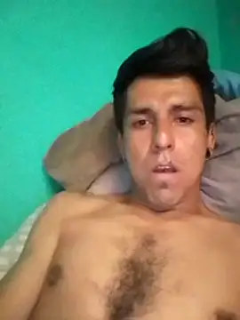 Snapshot of TragicAirplane168 chatting on 12/13/25, 07:53 TragicAirplane168 online show from 12/13/25, 07:53