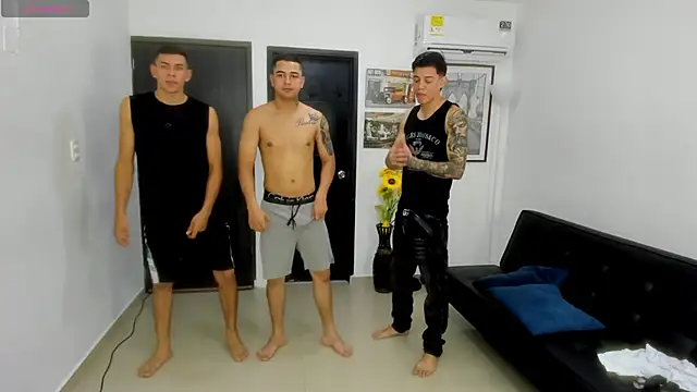 Snapshot of Playhardsex_ chatting on 03/20/26, 11:09 Playhardsex online show from 03/20/26, 11:09