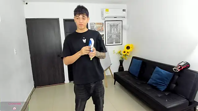 Snapshot of Playhardsex_ chatting on 03/29/26, 11:16 Playhardsex online show from 03/29/26, 11:16