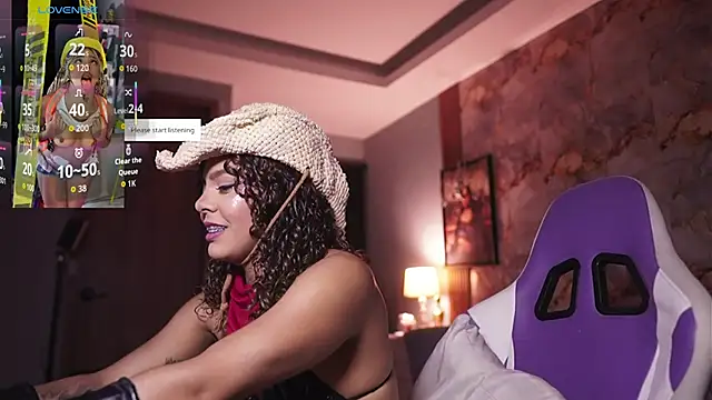 Snapshot of hannachris- chatting on 11/05/25, 11:27 hannachris- online show from 11/05/25, 11:27