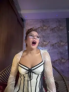 Snapshot of hannachris- chatting on 01/16/26, 11:53 hannachris- online show from 01/16/26, 11:53