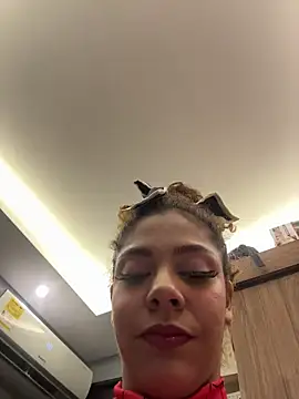 Snapshot of hannachris- chatting on 03/01/26, 11:18 hannachris- online show from 03/01/26, 11:18