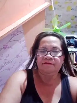 Snapshot of vickyhot1966 chatting on 05/20/26, 11:16 vickyhot1966 online show from 05/20/26, 11:16