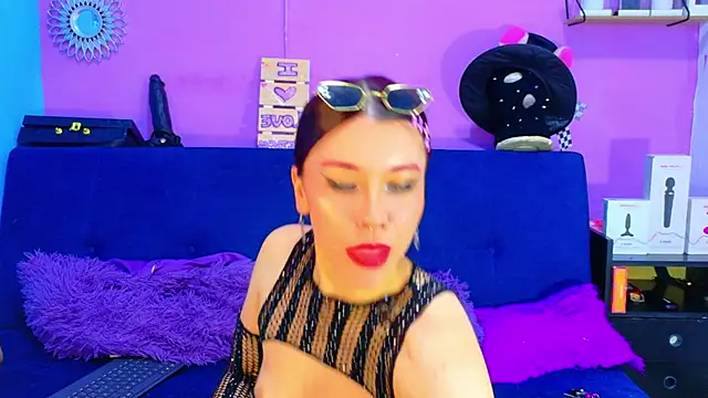 CristalRose online show from 04/28/26, 05:51