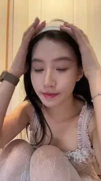 Snapshot of xixi_gougou chatting on 12/17/25, 02:01 xixi gougou online show from 12/17/25, 02:01