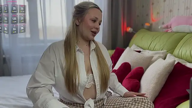 Estella Elwood online show from 03/11/26, 05:35