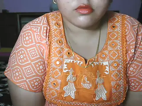 Snapshot of Savitabhabhii_ chatting on 09/10/25, 04:29 Savitabhabhii online show from 09/10/25, 04:29