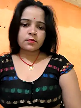 Snapshot of Cutram22 chatting on 09/10/25, 04:56 Cutram22 online show from 09/10/25, 04:56