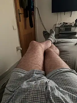 Snapshot of gigolobcn chatting on 09/12/25, 03:23 gigolobcn online show from 09/12/25, 03:23