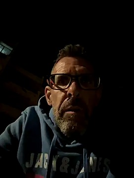 Snapshot of gigolobcn chatting on 11/14/25, 11:35 gigolobcn online show from 11/14/25, 11:35