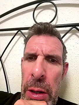 Snapshot of gigolobcn chatting on 12/13/25, 08:25 gigolobcn online show from 12/13/25, 08:25