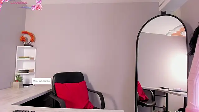 Emma  clark  online show from 09/28/25, 11:26