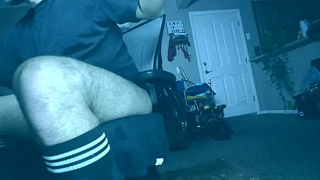 Snapshot of LeeCox chatting on 12/07/24, 08:44 LeeCox online show from 12/07/24, 08:44