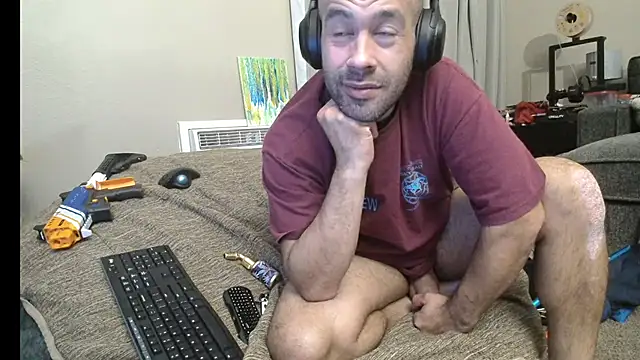 Snapshot of LeeCox chatting on 01/22/25, 11:56 LeeCox online show from 01/22/25, 11:56