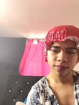 Snapshot of milabiggcoock chatting on 09/10/25, 06:08 milabiggcoock online show from 09/10/25, 06:08