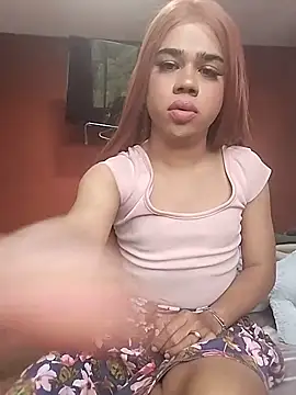 Snapshot of milabiggcoock chatting on 11/18/25, 10:03 milabiggcoock online show from 11/18/25, 10:03