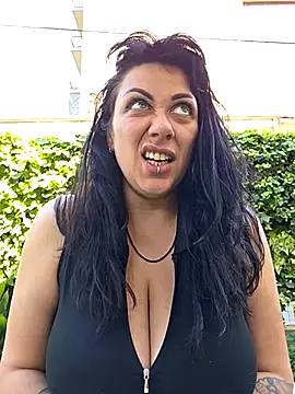 Snapshot of Lady_V666 chatting on 04/27/26, 01:53 Lady V666 online show from 04/27/26, 01:53