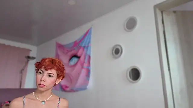 Snapshot of colette_e chatting on 11/17/25, 06:35 colette e online show from 11/17/25, 06:35