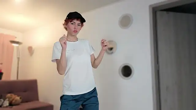 Snapshot of colette_e chatting on 11/22/25, 11:37 colette e online show from 11/22/25, 11:37