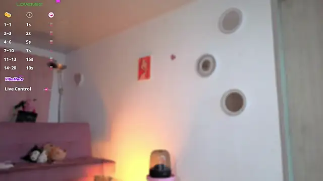 Snapshot of colette_e chatting on 11/23/25, 11:43 colette e online show from 11/23/25, 11:43