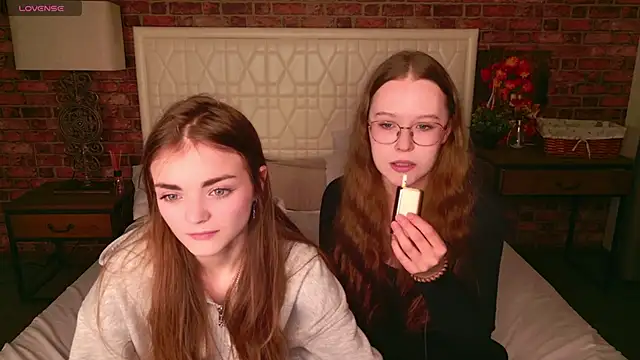 MandyMils online show from 11/23/25, 01:22