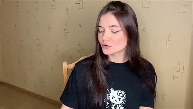 Snapshot of may_rollins chatting on 11/28/25, 10:01 may rollins online show from 11/28/25, 10:01