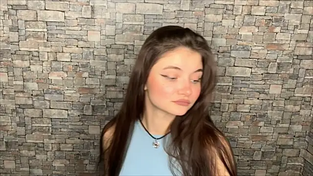 Snapshot of may_rollins chatting on 12/16/25, 01:38 may rollins online show from 12/16/25, 01:38