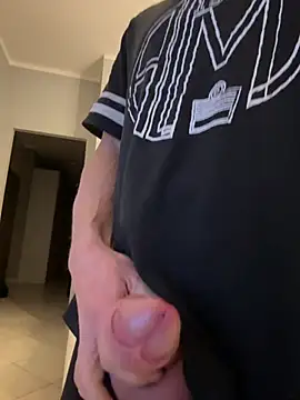 Axl hot online show from 02/07/26, 12:47