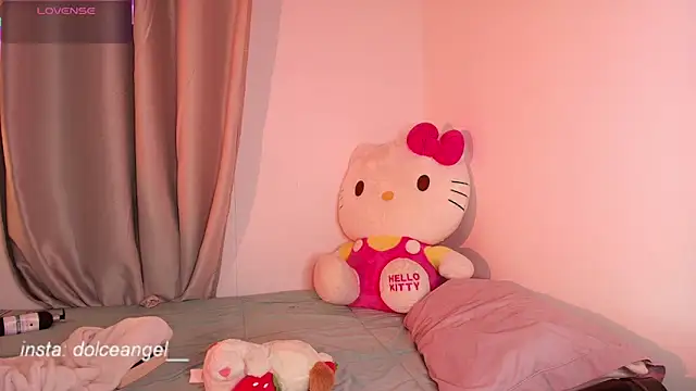 dulceangel   online show from 10/02/25, 02:40