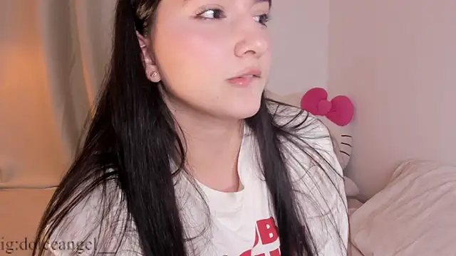 Snapshot of dulceangel__ chatting on 06/25/26, 03:28 dulceangel online show from 06/25/26, 03:28