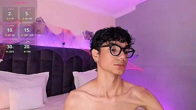 Phillicious   online show from 10/20/25, 09:04