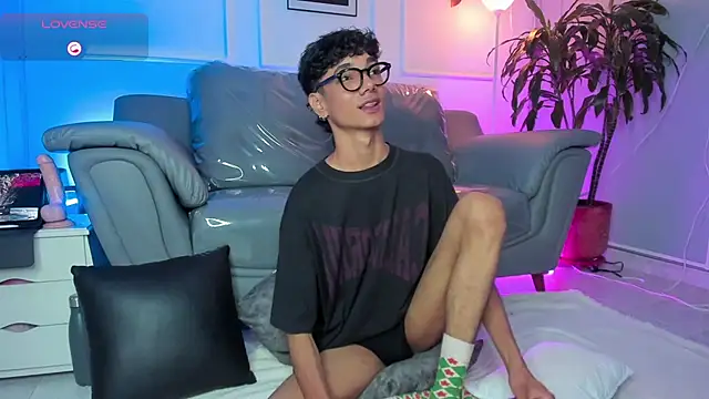 Snapshot of Phillicious__ chatting on 03/29/26, 06:13 Phillicious online show from 03/29/26, 06:13