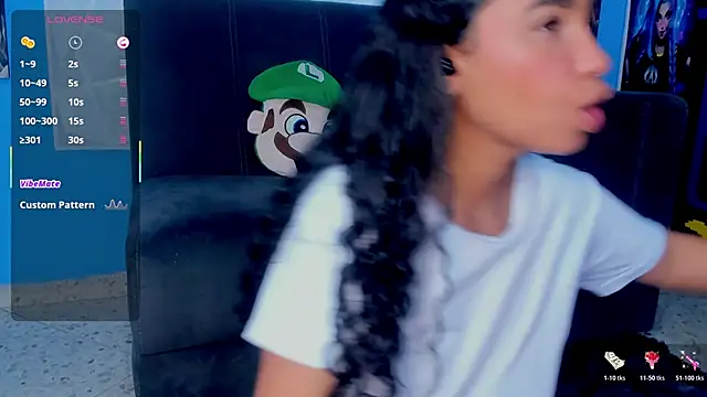 Snapshot of KhateAndersson chatting on 11/14/25, 07:01 KhateAndersson online show from 11/14/25, 07:01