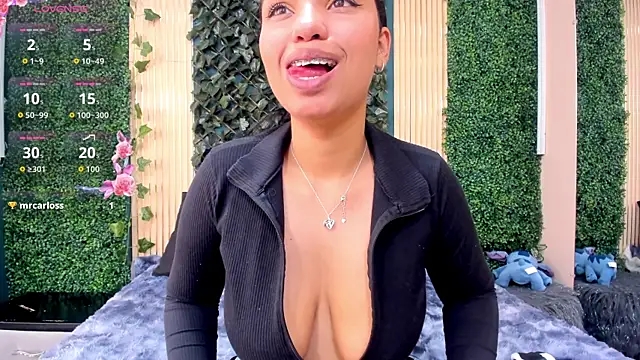 Snapshot of KhateAndersson chatting on 12/01/25, 08:14 KhateAndersson online show from 12/01/25, 08:14