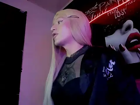 Snapshot of Megam_ chatting on 09/28/25, 01:00 Megam  online show from 09/28/25, 01:00