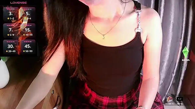 Snapshot of Mai_aug chatting on 09/11/25, 02:06 Mai aug online show from 09/11/25, 02:06