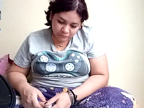 Snapshot of Kitty_WetXxX chatting on 09/13/25, 10:09 Kitty WetXxX online show from 09/13/25, 10:09