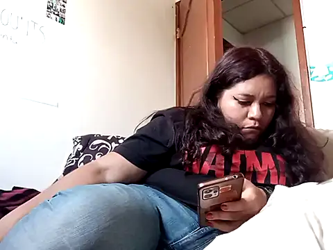 Snapshot of Kitty_WetXxX chatting on 09/19/25, 09:26 Kitty WetXxX online show from 09/19/25, 09:26