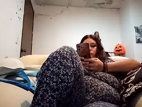 Kitty WetXxX online show from 11/18/25, 01:22