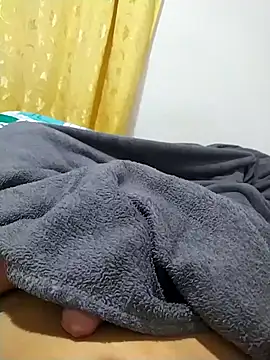 Snapshot of ComingAcademy chatting on 10/23/25, 01:38 ComingAcademy online show from 10/23/25, 01:38