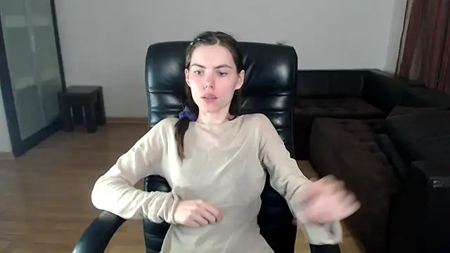 Snapshot of AmelieReve chatting on 09/15/25, 05:46 AmelieReve online show from 09/15/25, 05:46