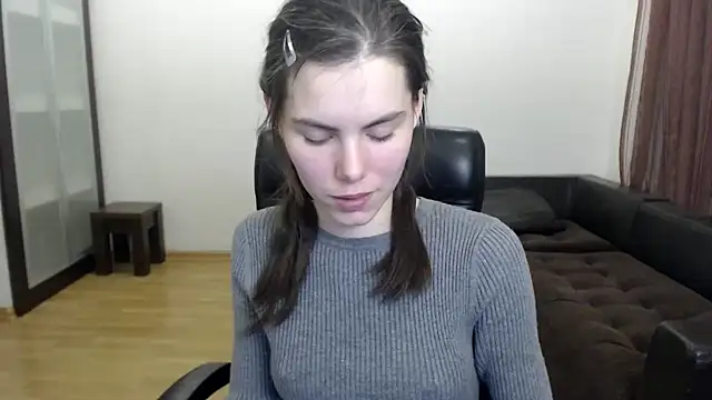 Snapshot of AmelieReve chatting on 10/28/25, 05:15 AmelieReve online show from 10/28/25, 05:15