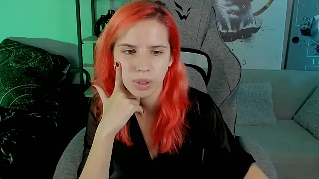 Snapshot of NitaNihil chatting on 10/20/25, 06:52 NitaNihil online show from 10/20/25, 06:52