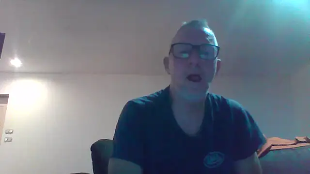 davv28 online show from 10/16/25, 02:56